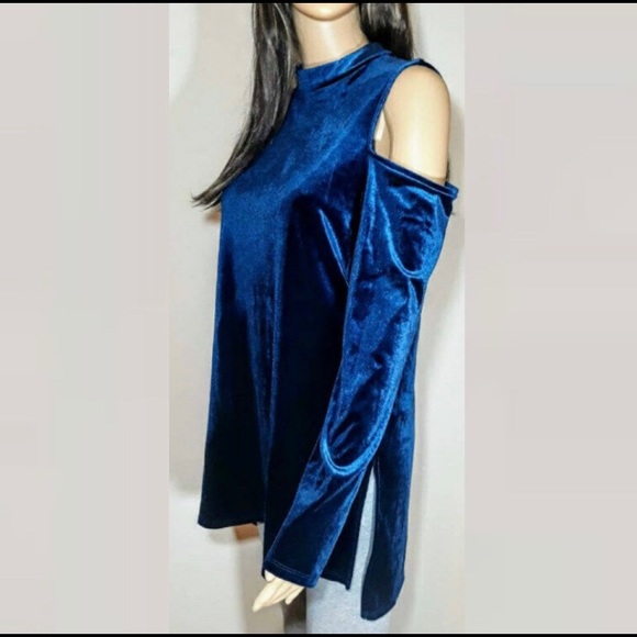 Nordstrom Clearance Lot of 7 Tops MSRP $358 - Picture 6 of 13